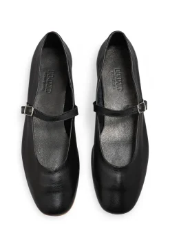 BALLERINAS