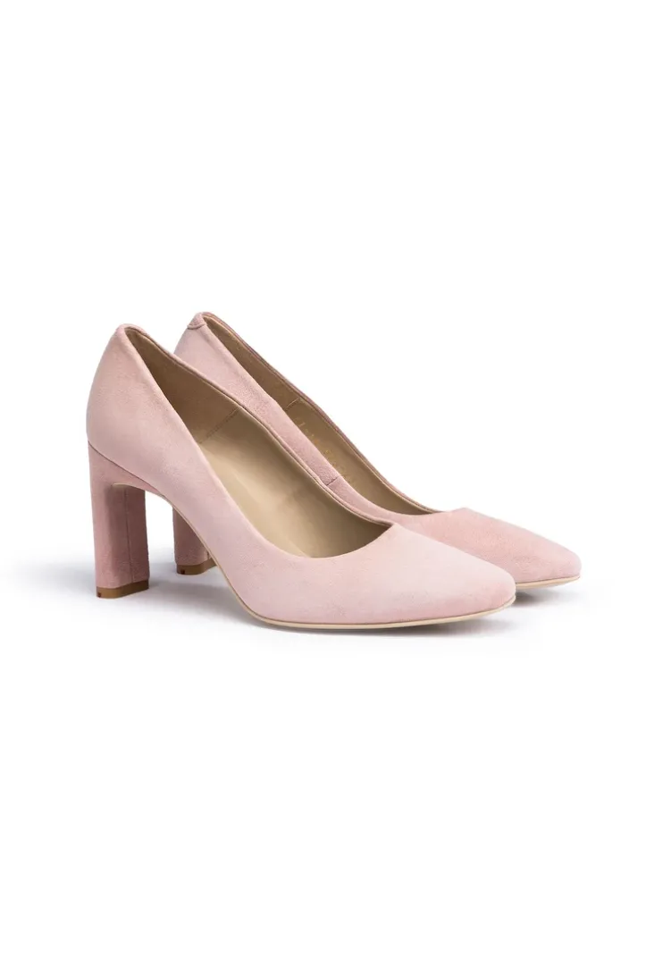 PUMPS