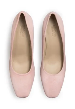 PUMPS