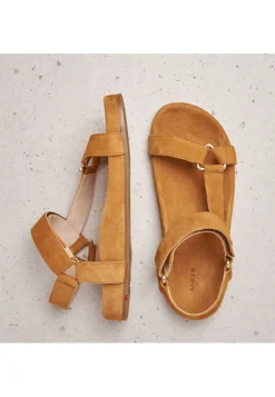 SANDALE