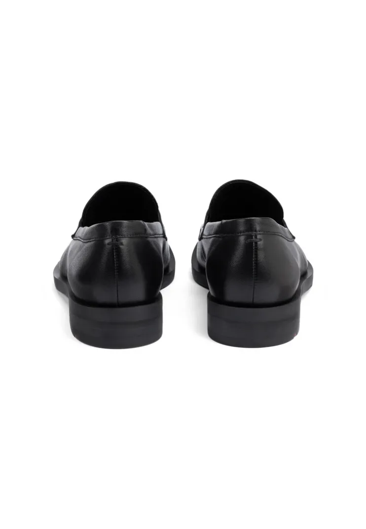 SLIPPER