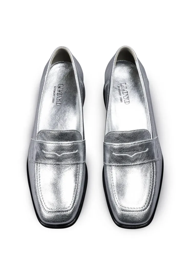 SLIPPER