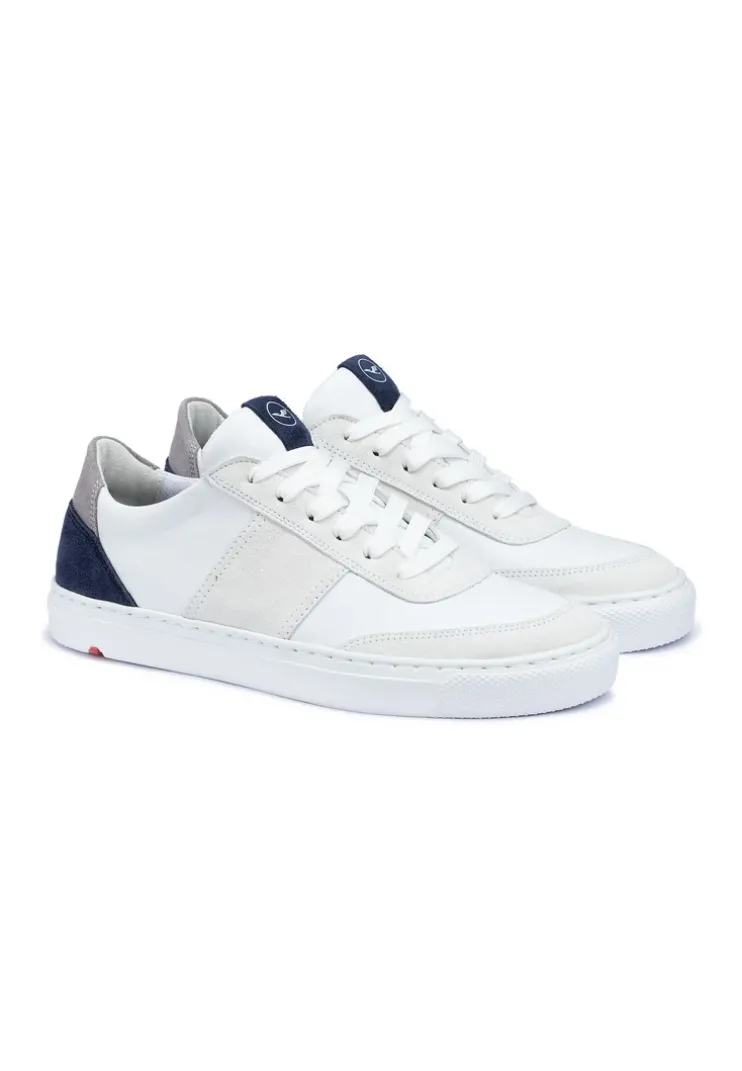 SNEAKER