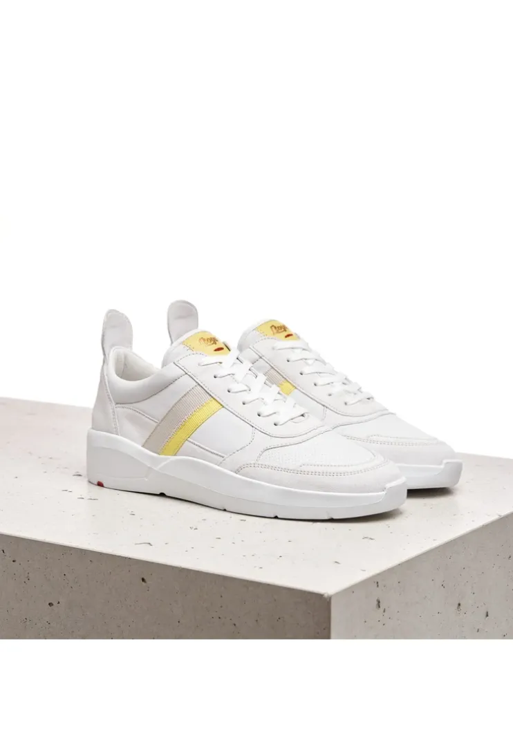SNEAKER