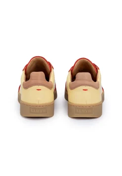 SNEAKER