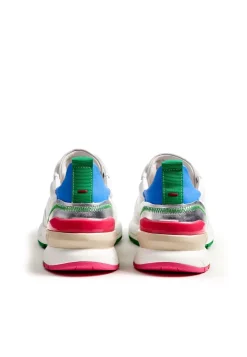 SNEAKER