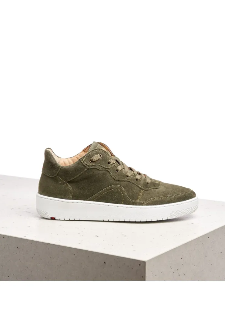 SNEAKER