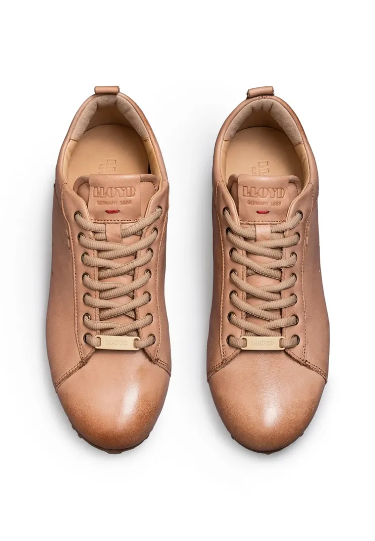 SNEAKER