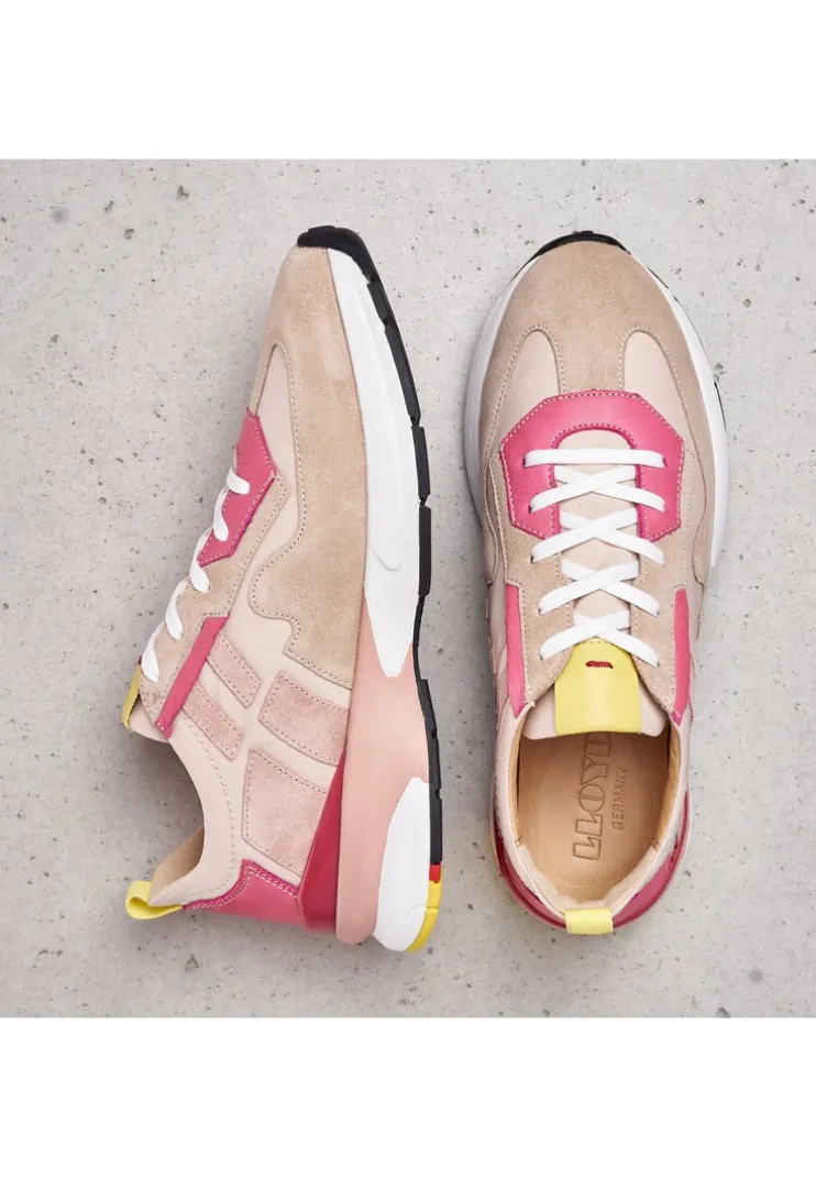SNEAKER