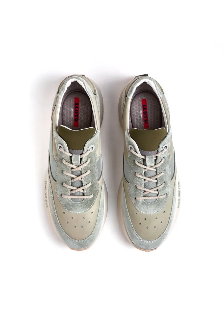 SNEAKER