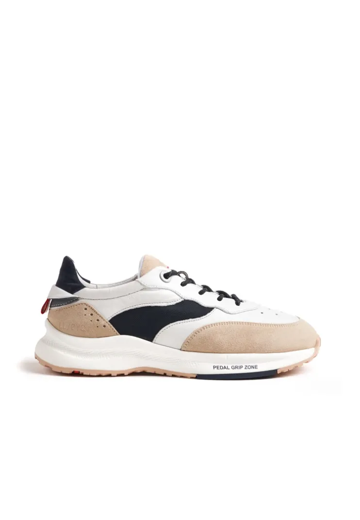 SNEAKER