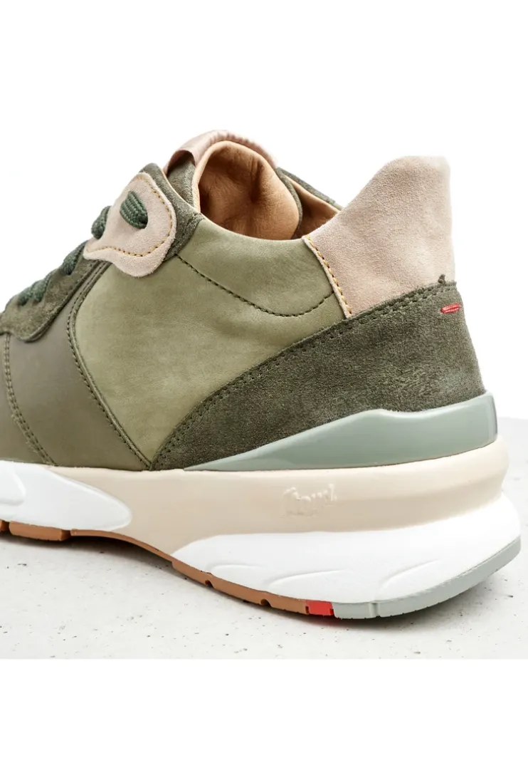 SNEAKER