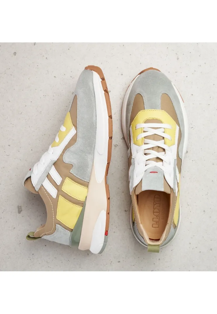 SNEAKER