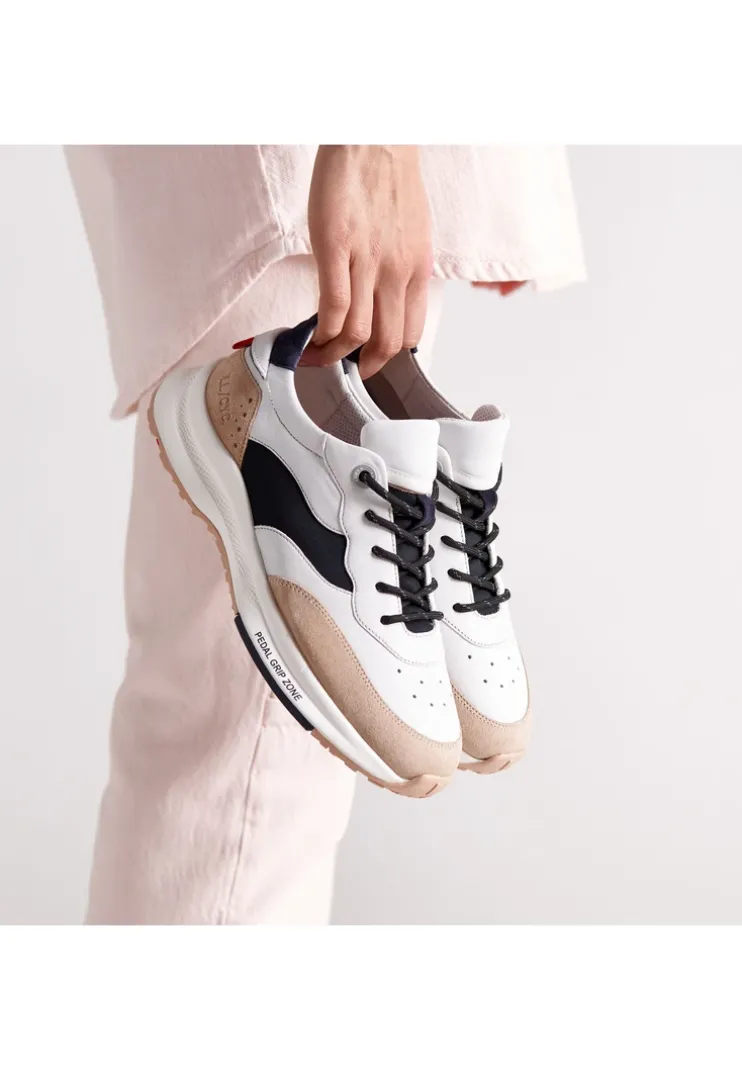 SNEAKER