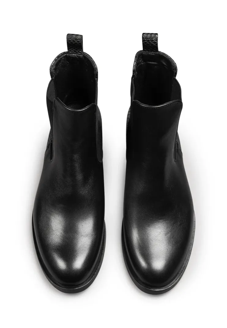 STIEFELETTE