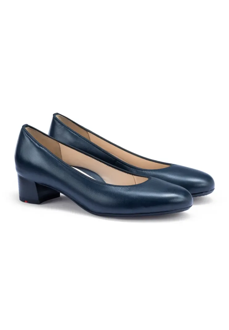 \u200EPUMPS
