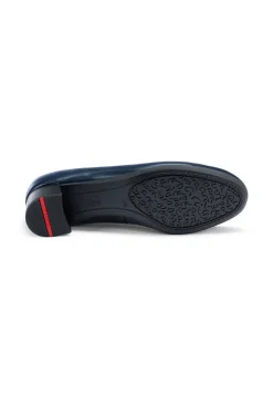 \u200EPUMPS